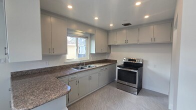 1269-1269 147th Ave, Unit 5 in San Leandro, CA - Foto de edificio - Building Photo