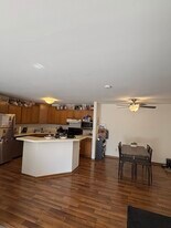 5 High Point Woods Dr, Unit Apt 201 in Madison, WI - Building Photo