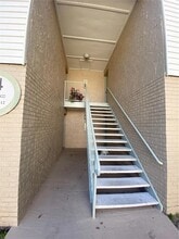 7210 N Manhattan Ave, Unit 2411 in Tampa, FL - Building Photo - Building Photo