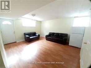 39 Patience Crescent in London, ON - Building Photo - Building Photo