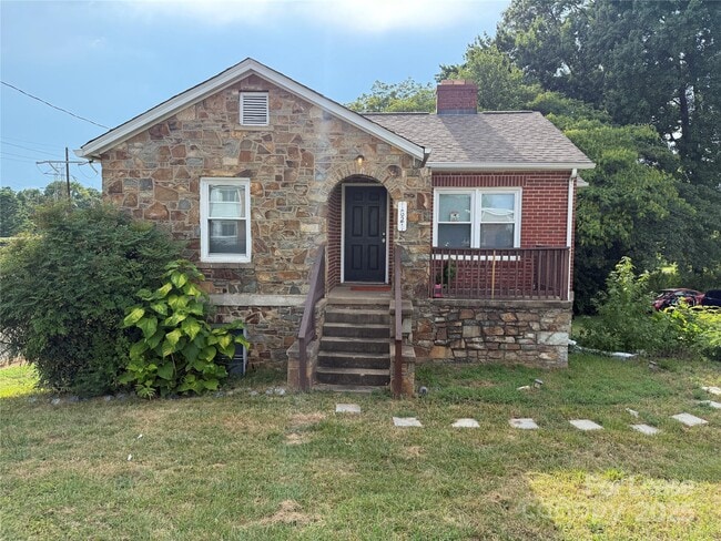 property at 1821 Remount Rd