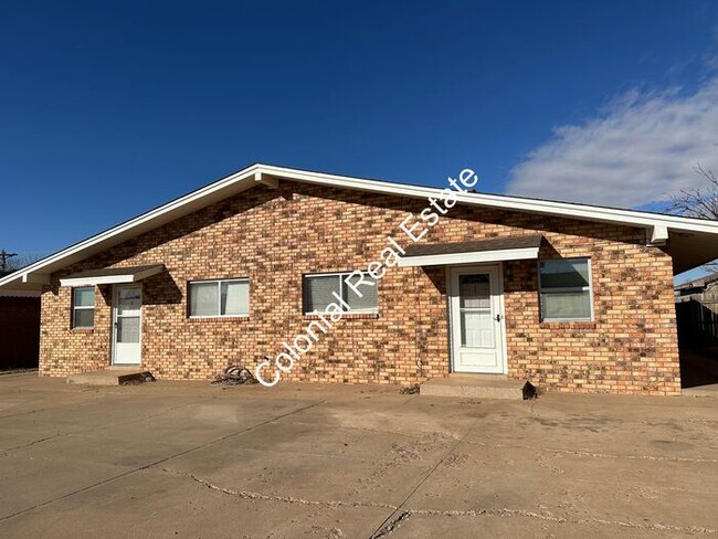 112 Sasser Dr in Clovis, NM - Foto de edificio - Building Photo