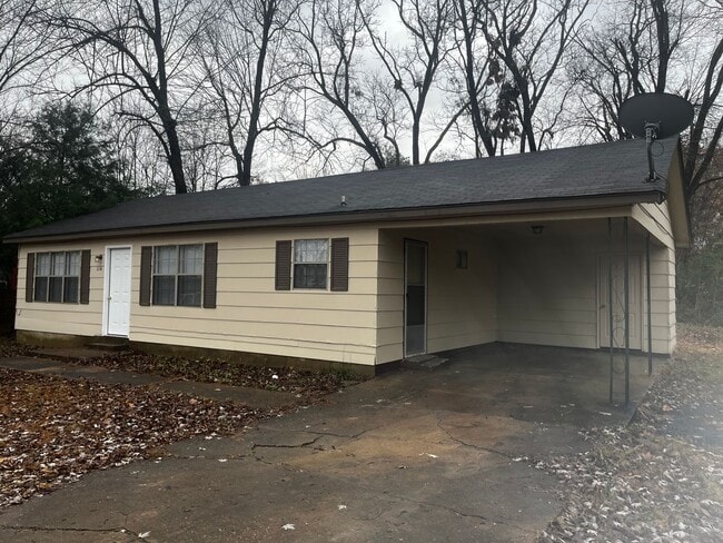 114 Holly Cove in Brownsville, TN - Building Photo - Building Photo