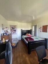 5231 12th Ave NE, Unit Upstairs in Seattle, WA - Foto de edificio - Building Photo