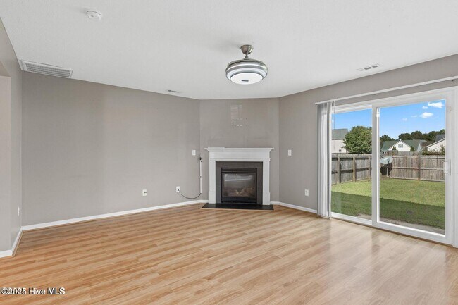 316 Providence Dr in Jacksonville, NC - Building Photo - Building Photo