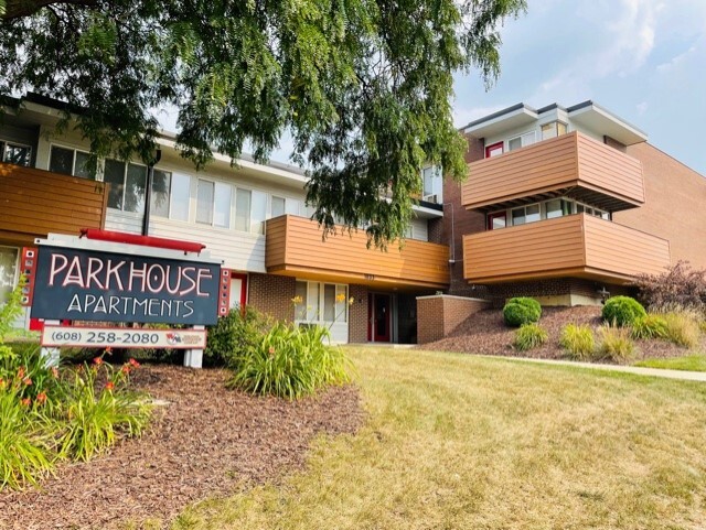 Park House Apartments in Madison, WI - Building Photo