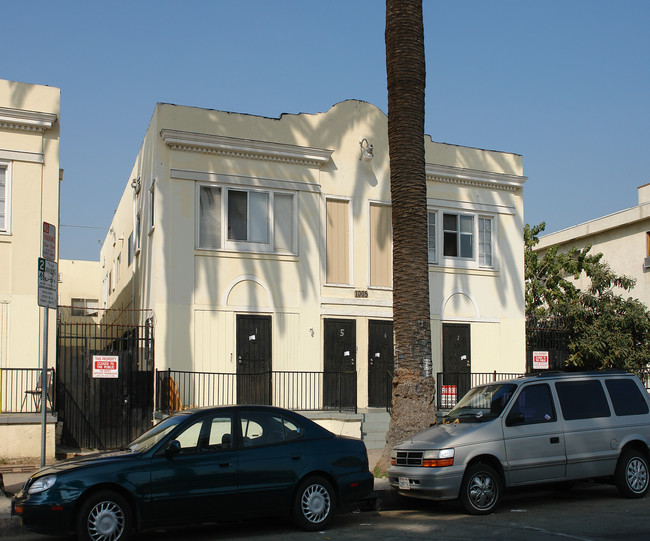 1005 N Berendo St in Los Angeles, CA - Building Photo - Building Photo