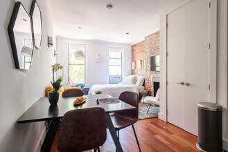 241 E 24th St in New York, NY - Building Photo - Building Photo