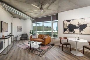 1080 Park Blvd, Unit 702 in San Diego, CA - Building Photo