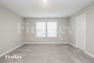 2335 S Carlota Dr, Unit 410 in New Palestine, IN - Building Photo - Building Photo