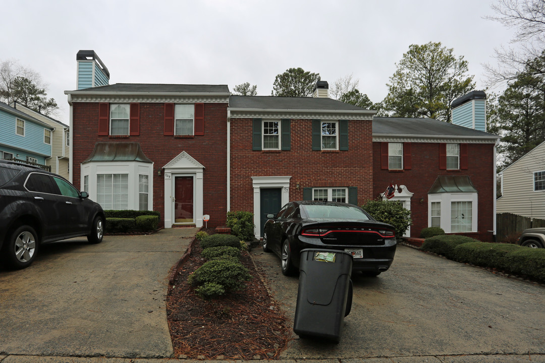 623-749 Anderson Walk in Marietta, GA - Foto de edificio