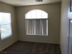 1111 Cathedral Ridge St in Henderson, NV - Building Photo - Building Photo