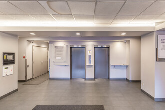 1444 Alberni St in Vancouver, BC - Building Photo - Lobby