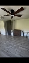 21611 Wahoo Trl, Unit Second floor in Chatsworth, CA - Foto de edificio - Building Photo