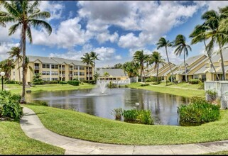 6323 La Costa Dr in Boca Raton, FL - Foto de edificio - Building Photo