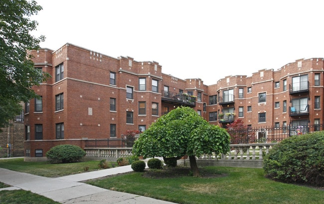 Maynard at 4014 North Central Park in Chicago, IL - Building Photo - Building Photo