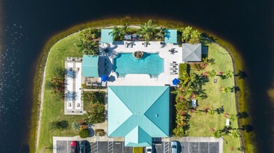 Princeton Parc in Melbourne, FL - Foto de edificio - Building Photo