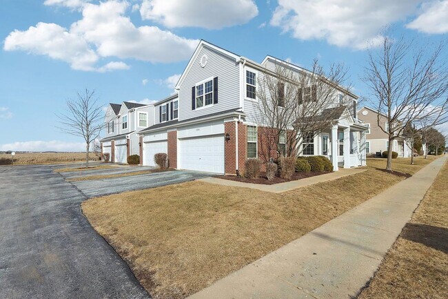 231 Barrett Dr in Yorkville, IL - Building Photo - Building Photo
