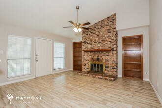510 Redwood Dr in Grand Prairie, TX - Building Photo - Building Photo