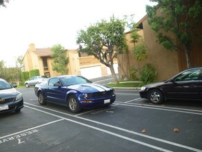 2286 Pacific Ave, Unit M in Costa Mesa, CA - Building Photo - Building Photo