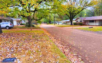5027 Ashley Dr in Jackson, MS - Building Photo - Building Photo