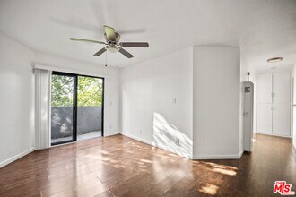 412 Coronado Terrace in Los Angeles, CA - Building Photo - Building Photo