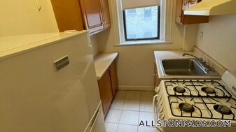 1156 Commonwealth Ave in Boston, MA - Building Photo