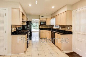 10 Harvard Ct in Rockville, MD - Building Photo - Building Photo