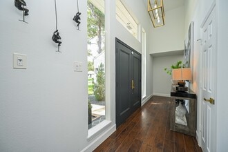4627 Turf Valley Dr in Houston, TX - Building Photo - Building Photo