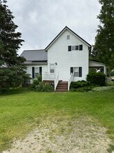 9777 State Rd, Unit C in Millington, MI - Foto de edificio - Building Photo