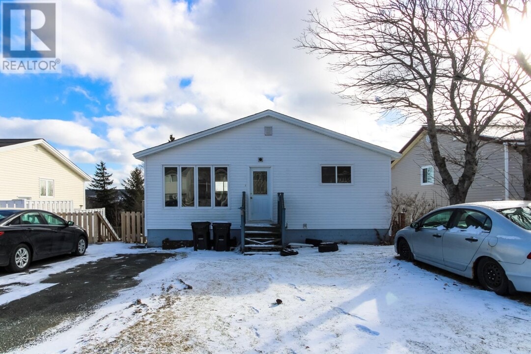 55 Bonavista St in St John's, NL - Building Photo