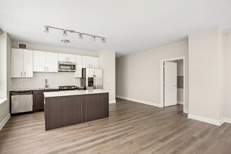 751 W Adams St in Chicago, IL - Foto de edificio - Building Photo