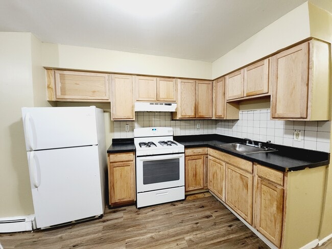 62 Atlantic St, Unit 2