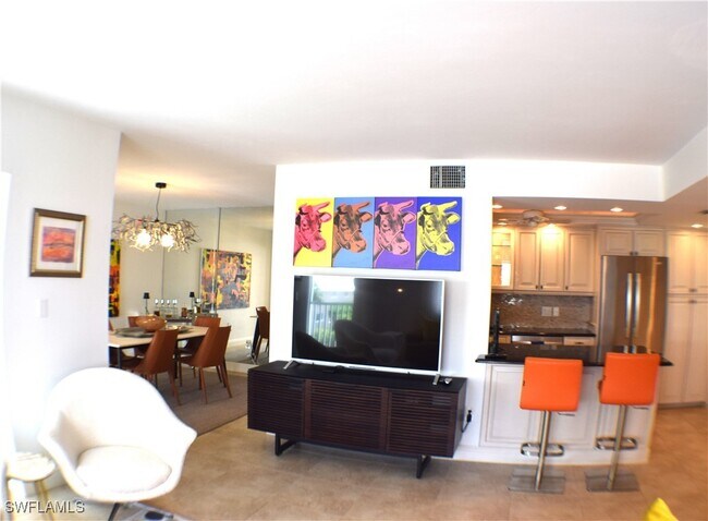 property at 1930 Gulf Shore Blvd N