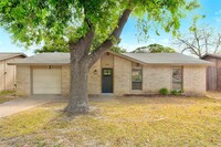 9911 Dorset Dr in Austin, TX - Foto de edificio - Building Photo