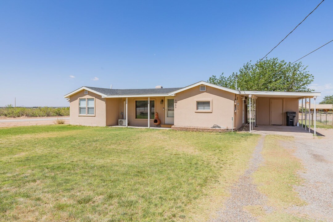 3180 Hamilton Rd in Alamogordo, NM - Building Photo