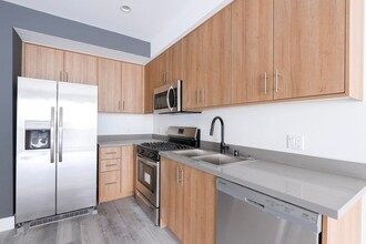 11155 Huston St in Los Angeles, CA - Building Photo - Building Photo
