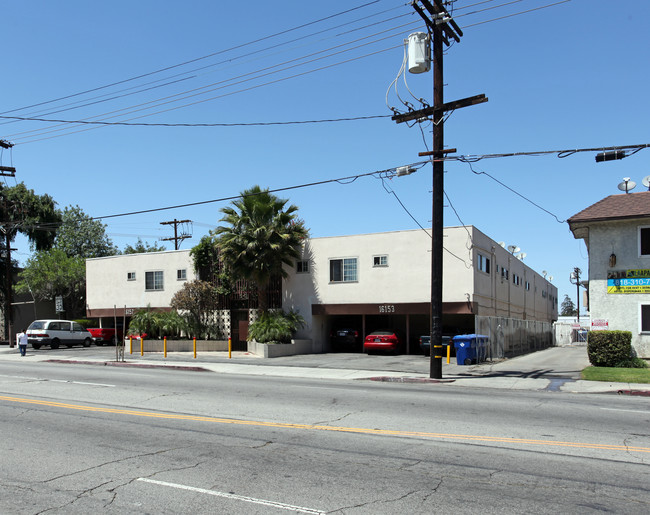 16153-16157 Vanowen St in Van Nuys, CA - Building Photo - Building Photo