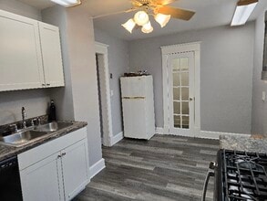 1726 Union St, Unit 2 in Schenectady, NY - Foto de edificio - Building Photo