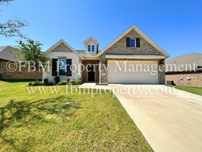 2809 Belmont Dr in Ennis, TX - Foto de edificio - Building Photo