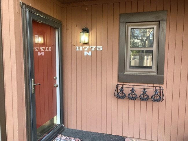 property at 11775 N Briar Patch Dr