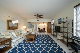 833 Eisenhower Dr in Key West, FL - Building Photo - Building Photo