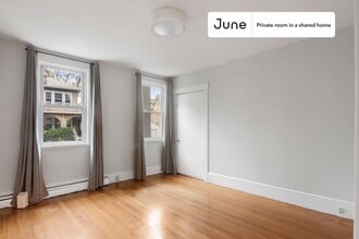 Private bedroom in 2 bed/1.5 bath Home in Boston, MA - Building Photo - Building Photo
