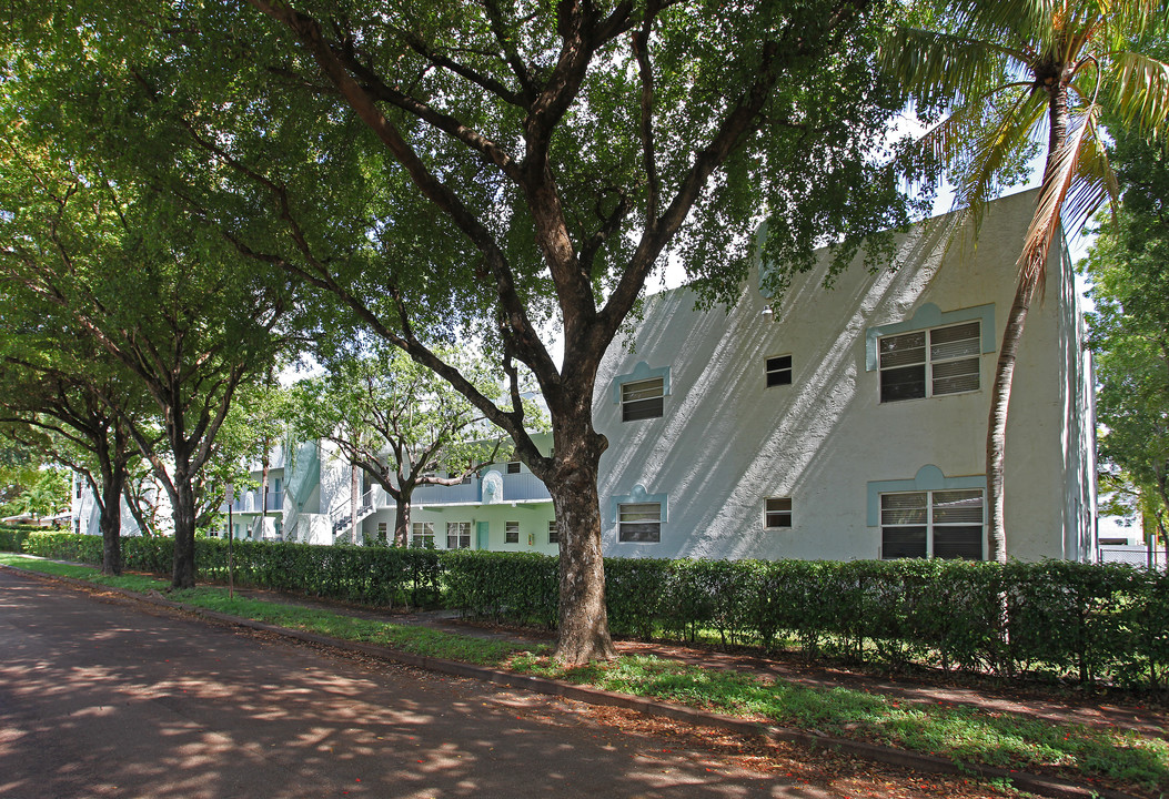 1925 Madison in Hollywood, FL - Building Photo