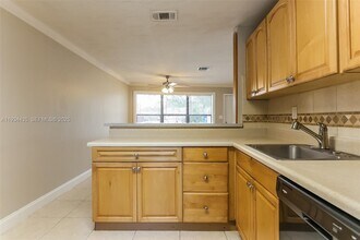 2411 NE 10th Ave in Pompano Beach, FL - Building Photo - Building Photo