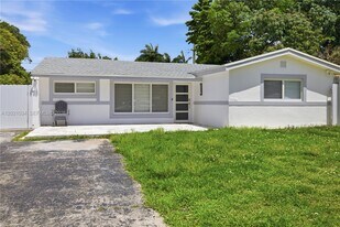 7051 SW 29th St in Miramar, FL - Building Photo