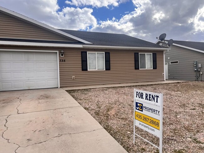 property at 735 1225 N