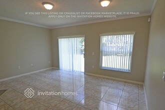 831 Del Prado Dr in Kissimmee, FL - Building Photo - Building Photo