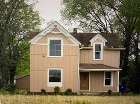 2025 E 3rd Ave in Caney, KS - Building Photo