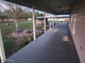 1025 Huval Rd in Breaux Bridge, LA - Building Photo - Building Photo